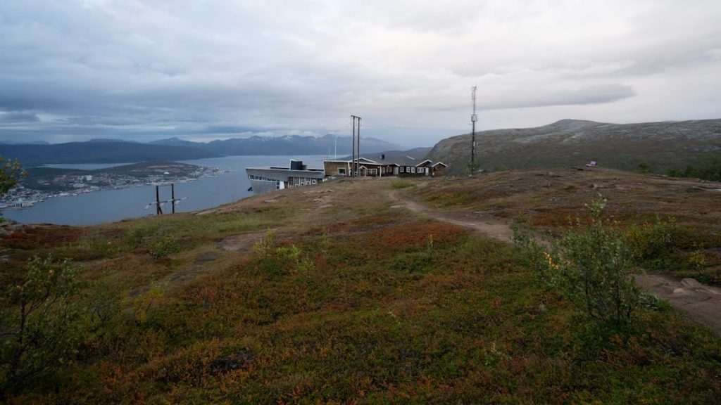 A serene view of the mountain cable cars in Fjellheisen, Norway
