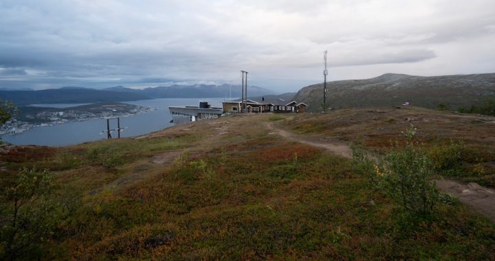 A serene view of the mountain cable cars in Fjellheisen, Norway