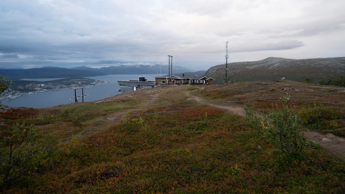 A serene view of the mountain cable cars in Fjellheisen, Norway